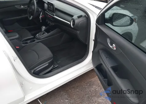 2021 Kia Forte Fe from USA, damaged, VIN 3KPF24AD9ME323554